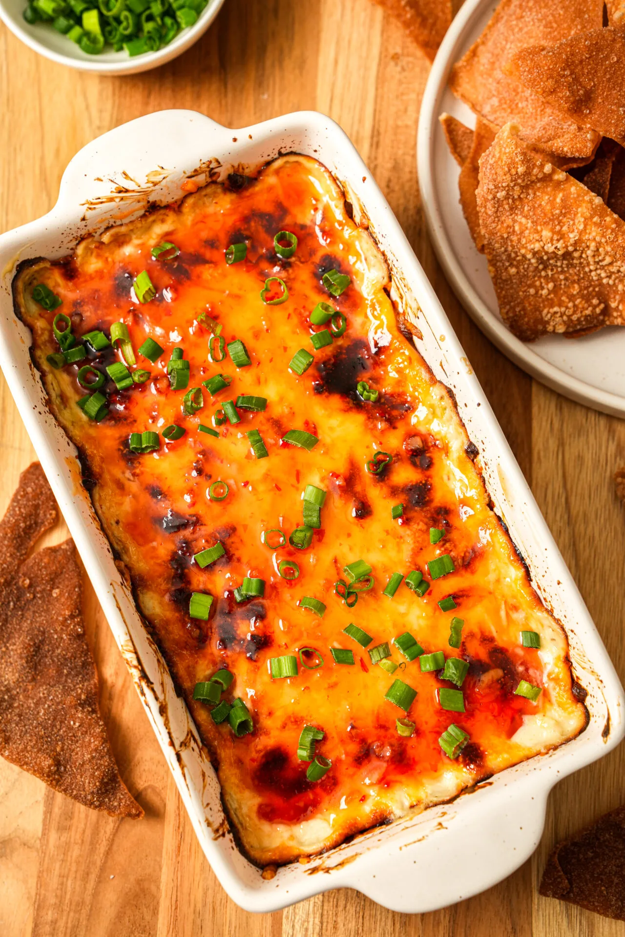 best-crab-rangoon-dip-with-wonton-chips