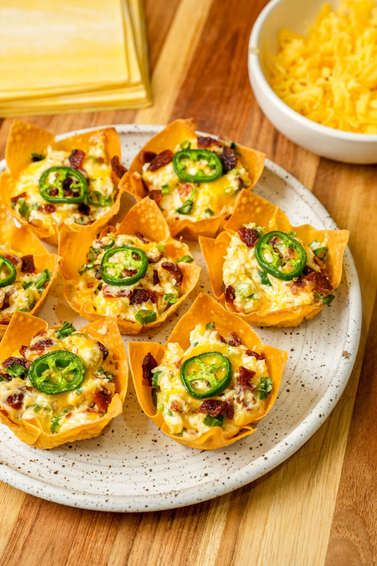 easy-jalapeno-popper-wonton-cups