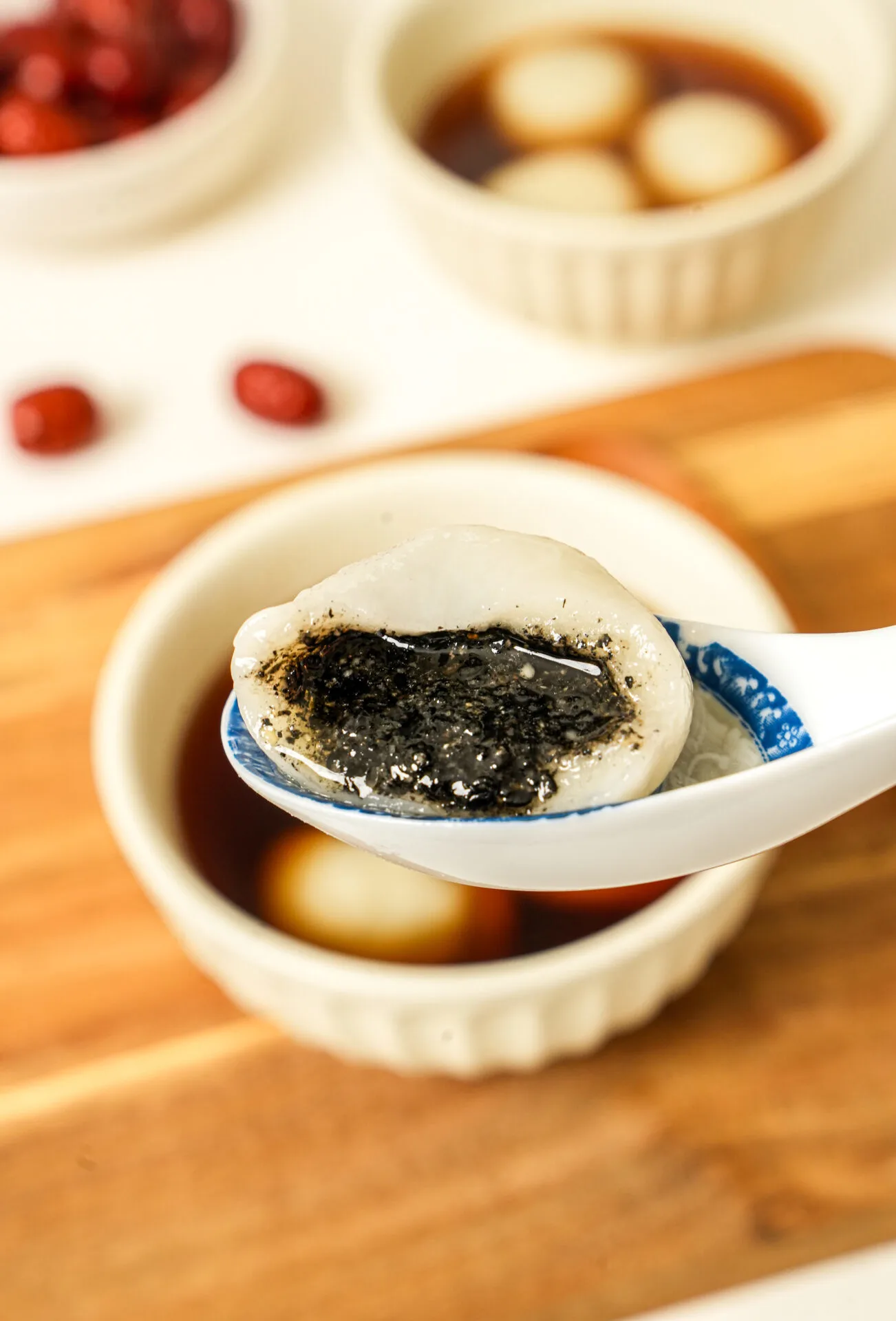 black-sesame-tang-yuan