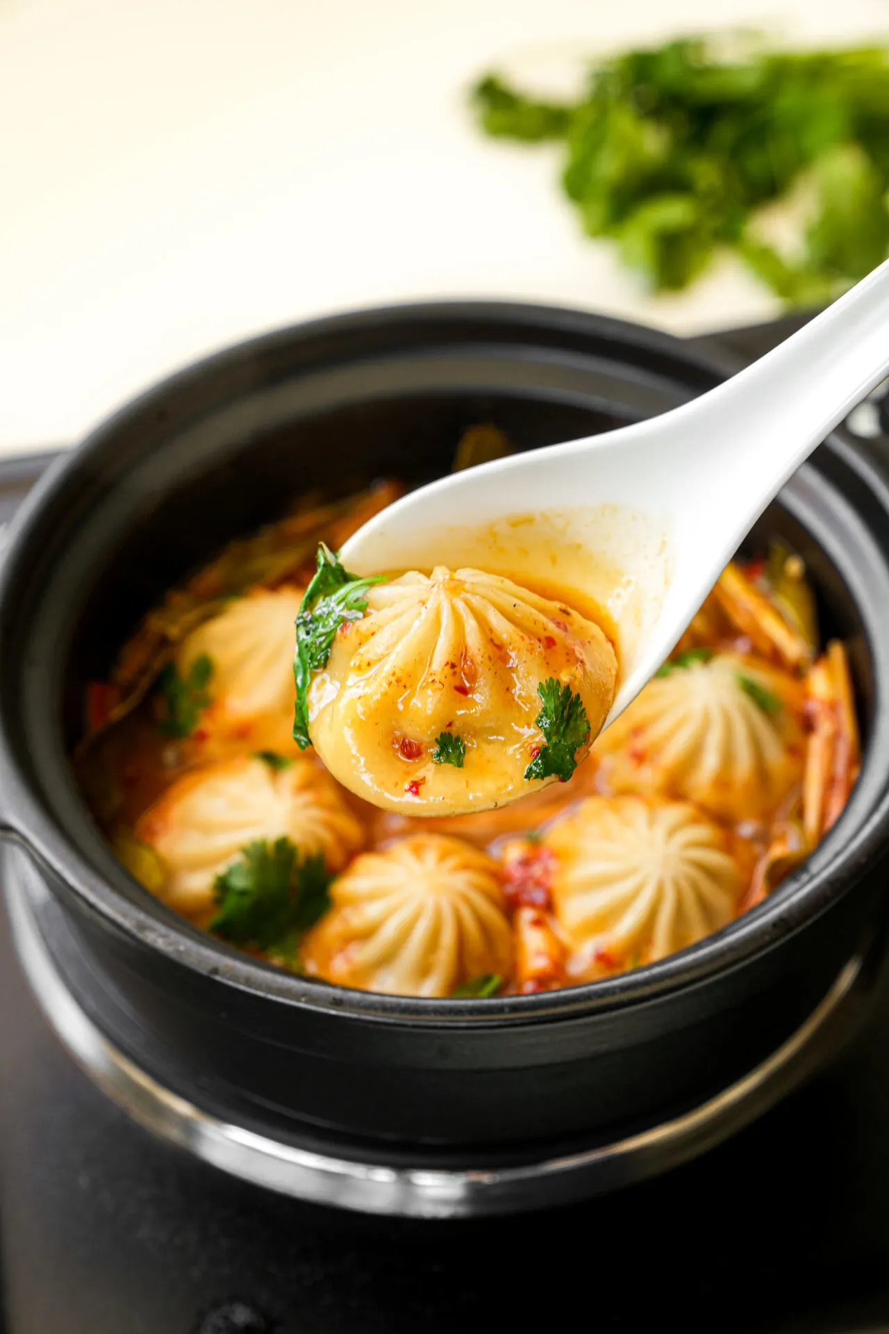 soup-dumplings-in-tom-yum-sauce