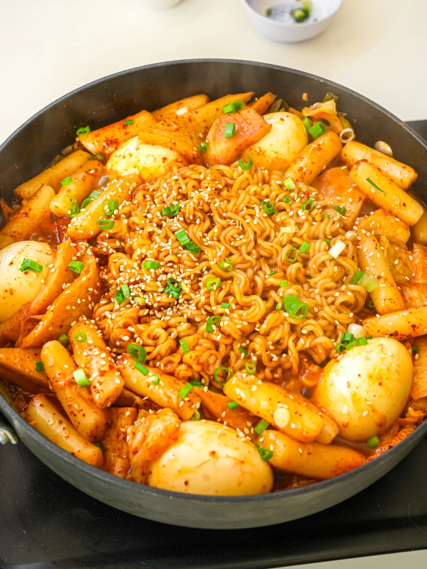 rabokki-ramen-with-tteokbokki