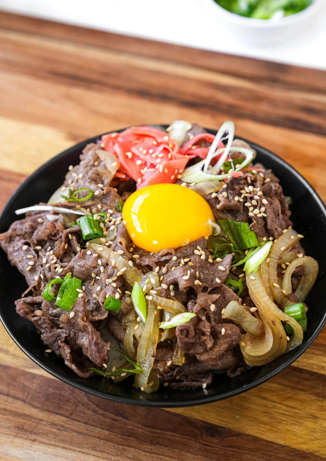 gyudon-(japanese-beef-rice-bowl)