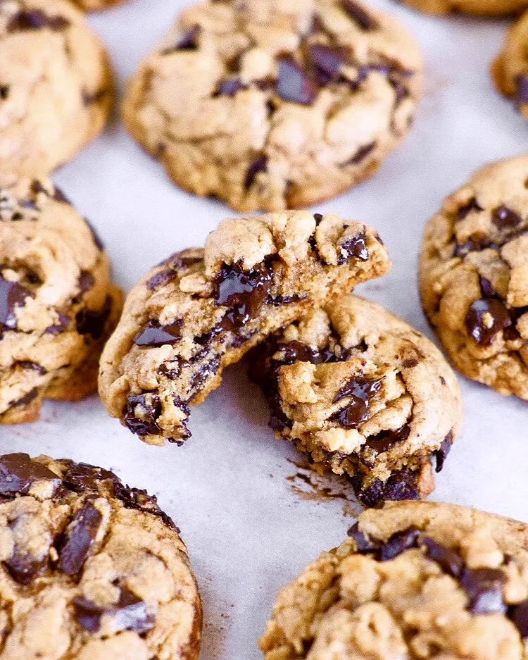 vegan-chocolate-chip-cookies