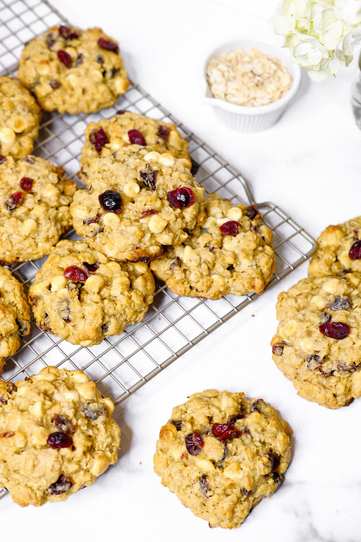 cranberry-white-chocolate-oatmeal-cookies