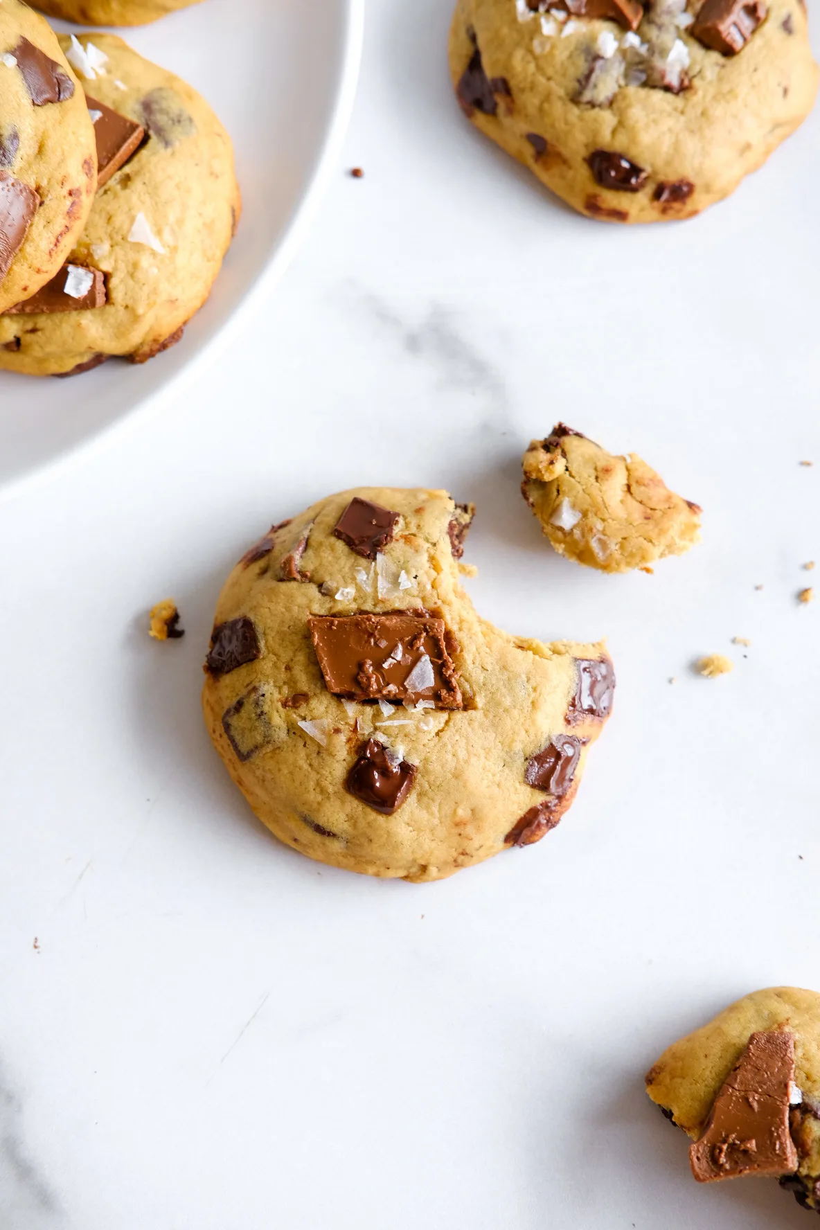 banana-bread-milk-chocolate-cookies