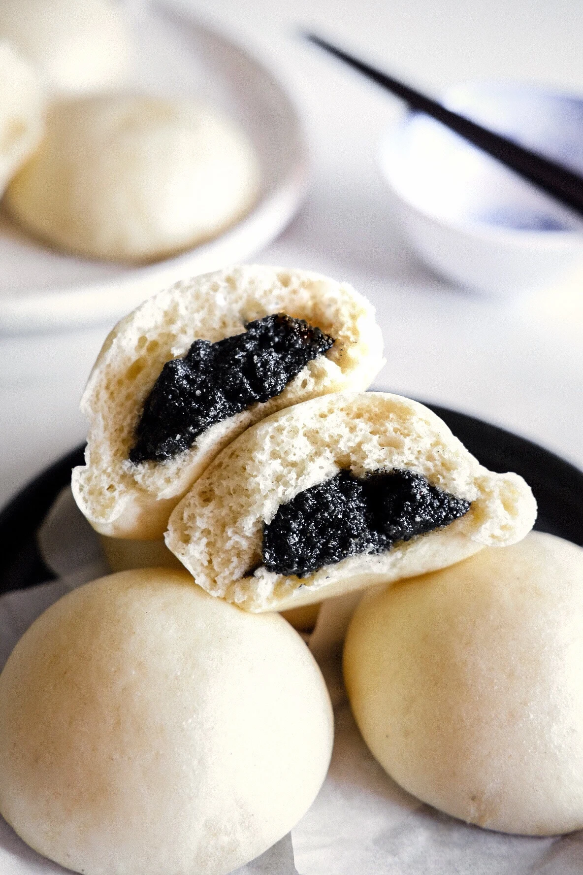 black-sesame-steamed-buns