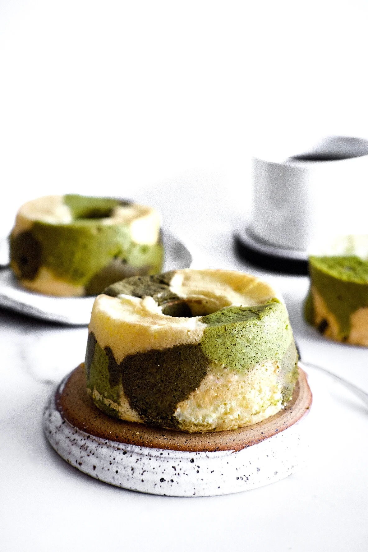 mini-chocolate-and-matcha-camouflage-chiffon-cake