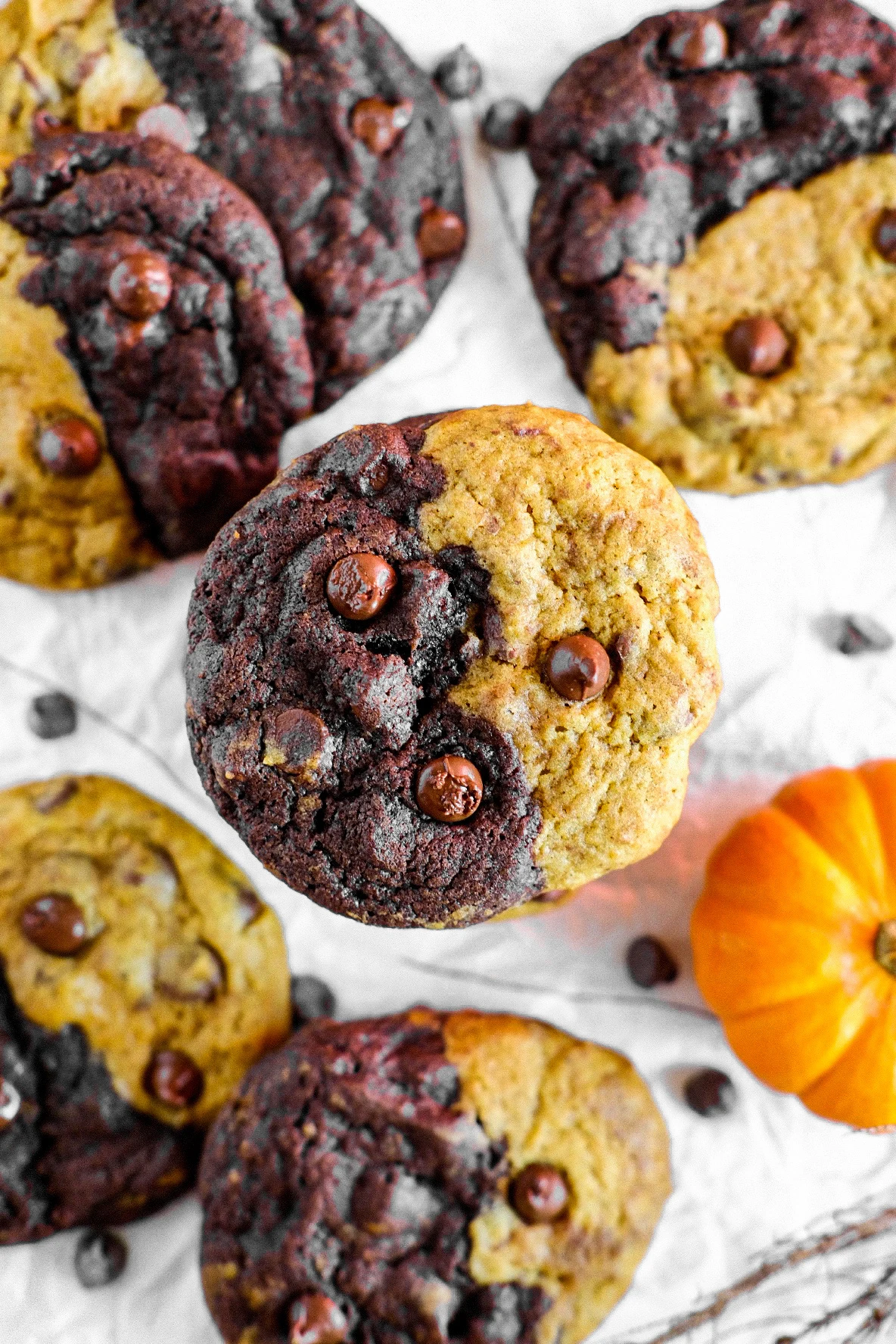 pumpkin-double-chocolate-chip-cookies-(pumpkies)