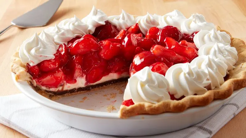 strawberry-cream-pie
