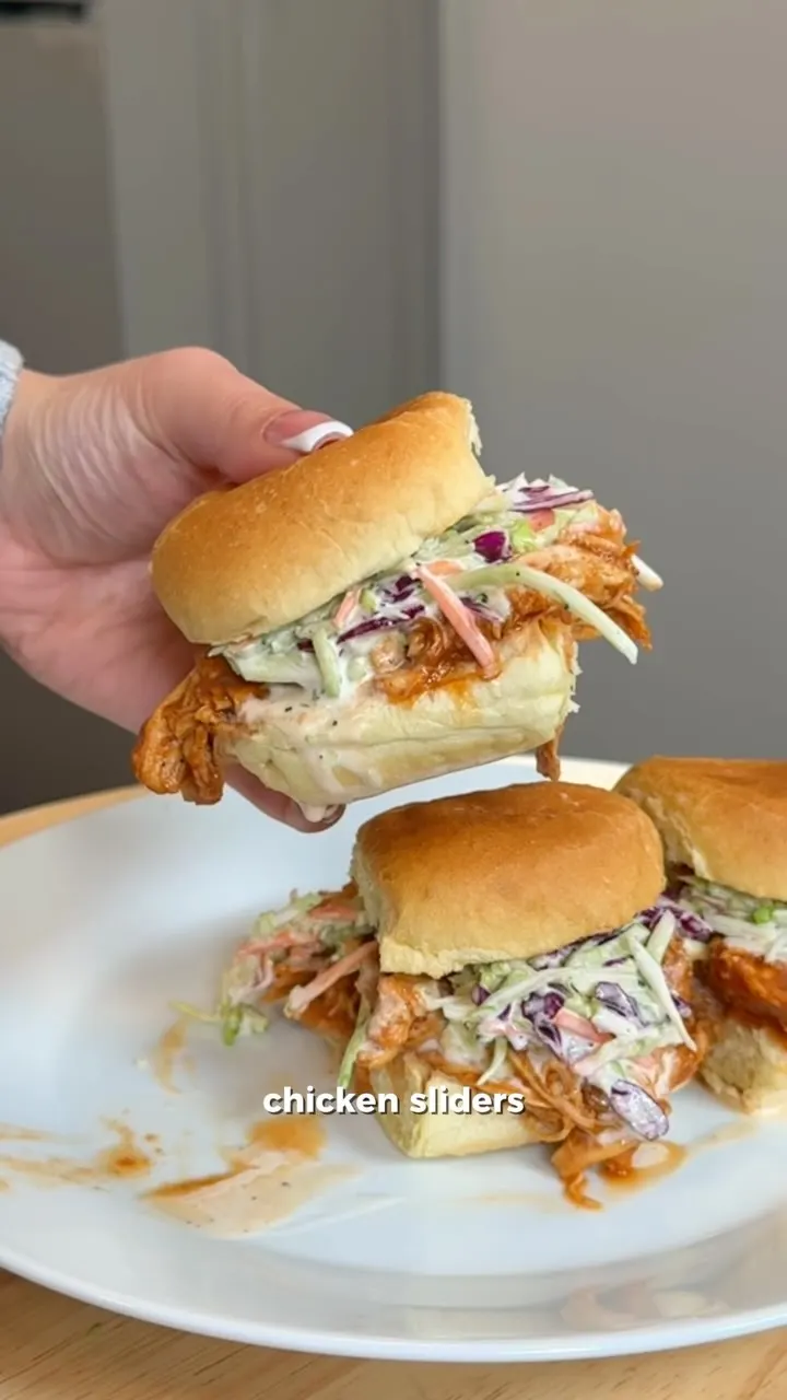 slow-cooker-guava-bbq-pulled-chicken-sliders