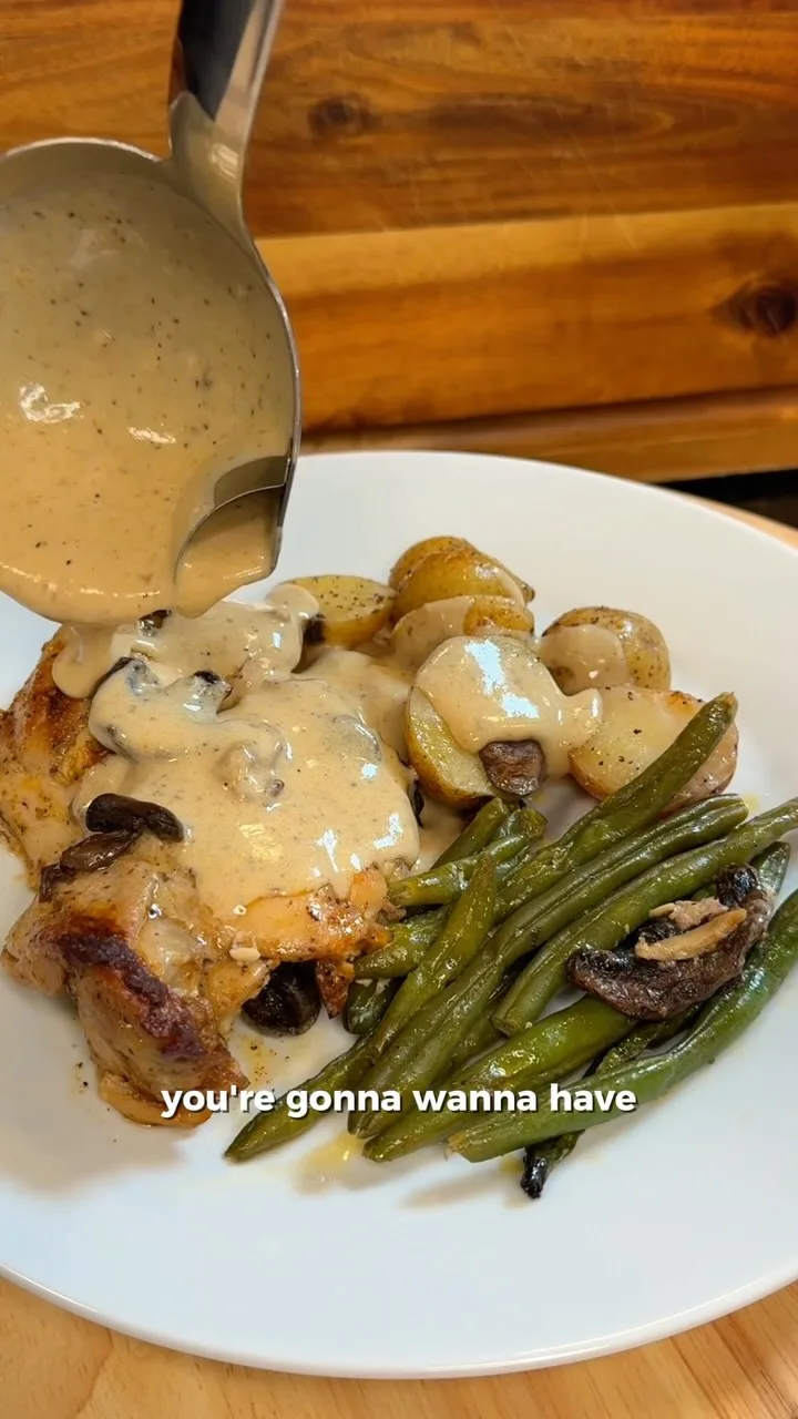 creamy-baked-mushroom-chicken