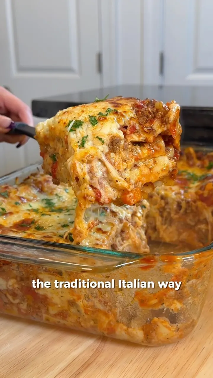 lasagna-with-bolognese-and-bechamel