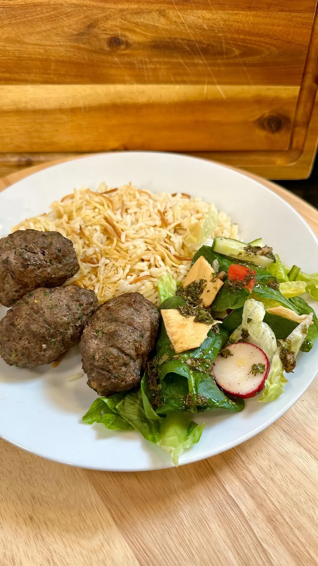 lebanese-beef-kafta-with-vermicelli-rice-and-fattoush