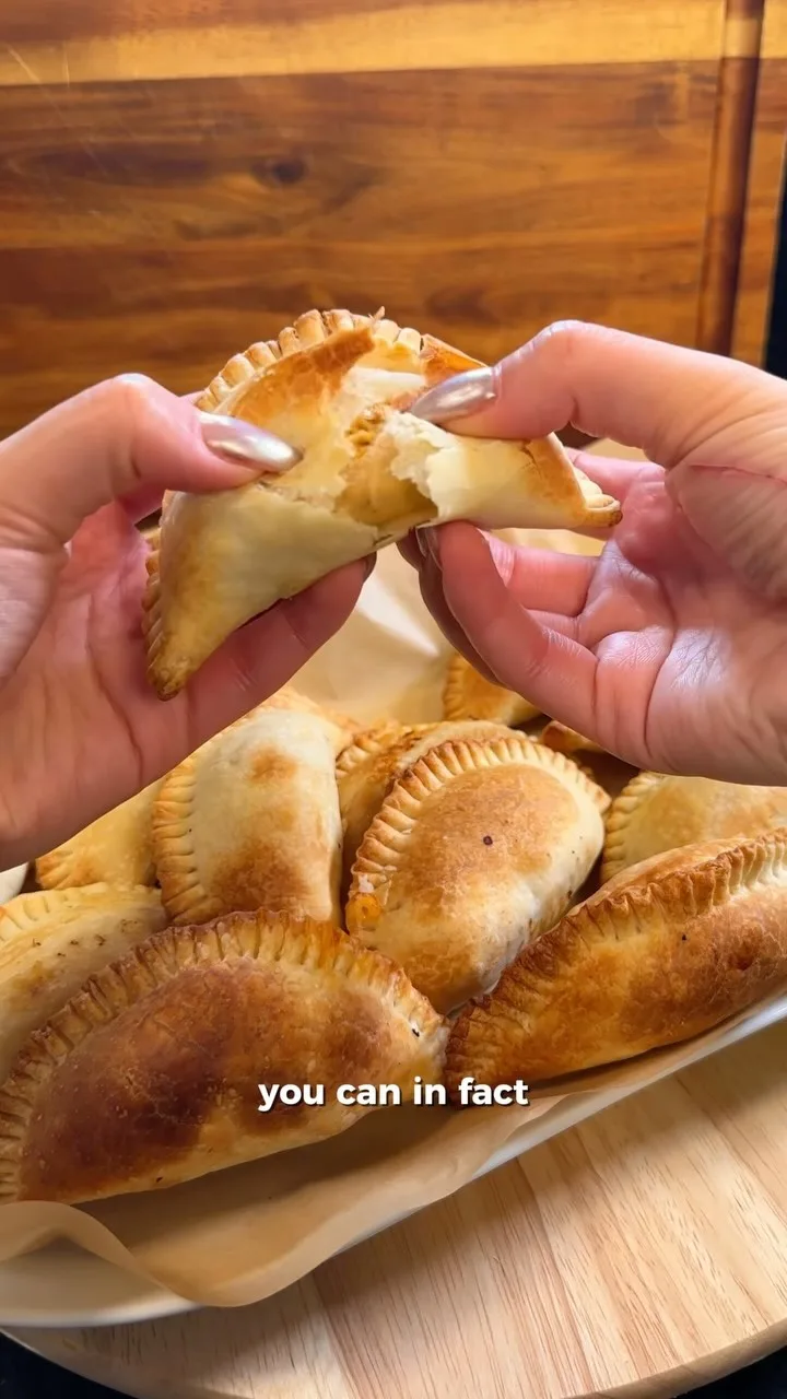 healthy-air-fried-chicken-and-cheese-empanadas