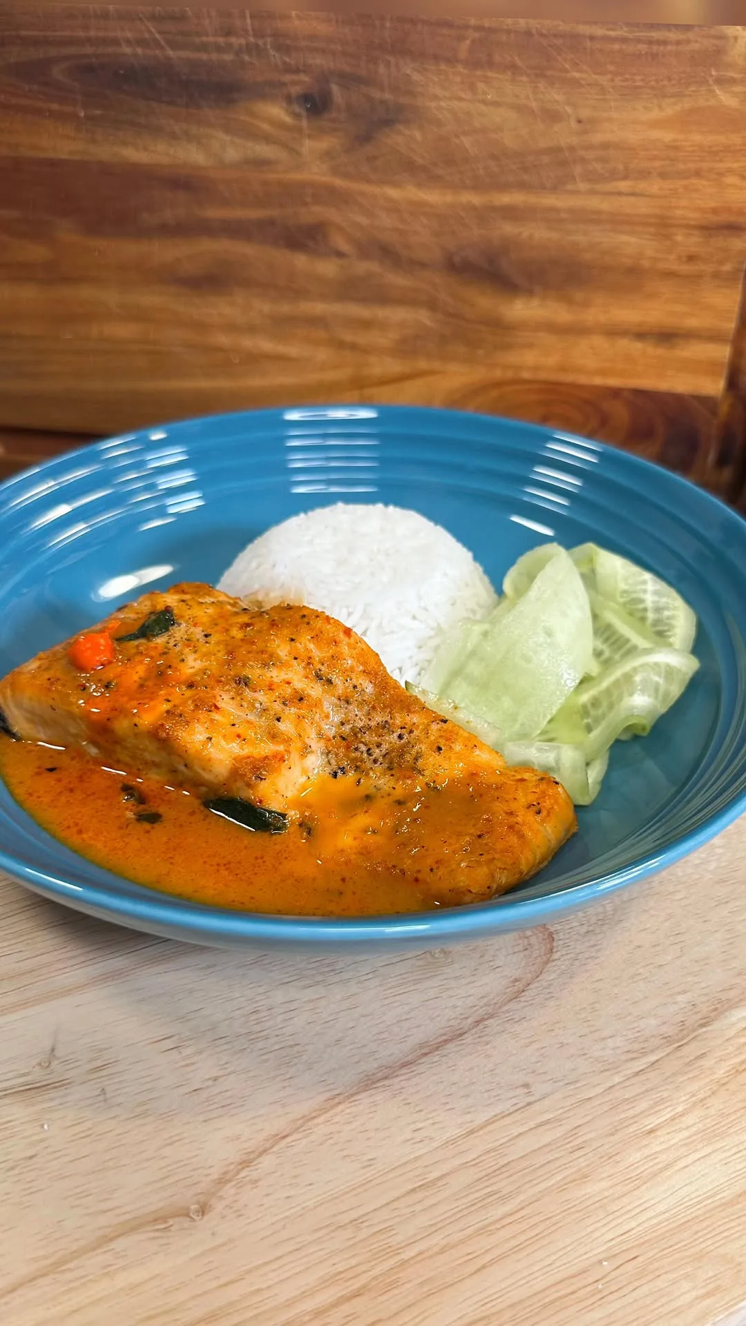 thai-red-curry-salmon-bowls