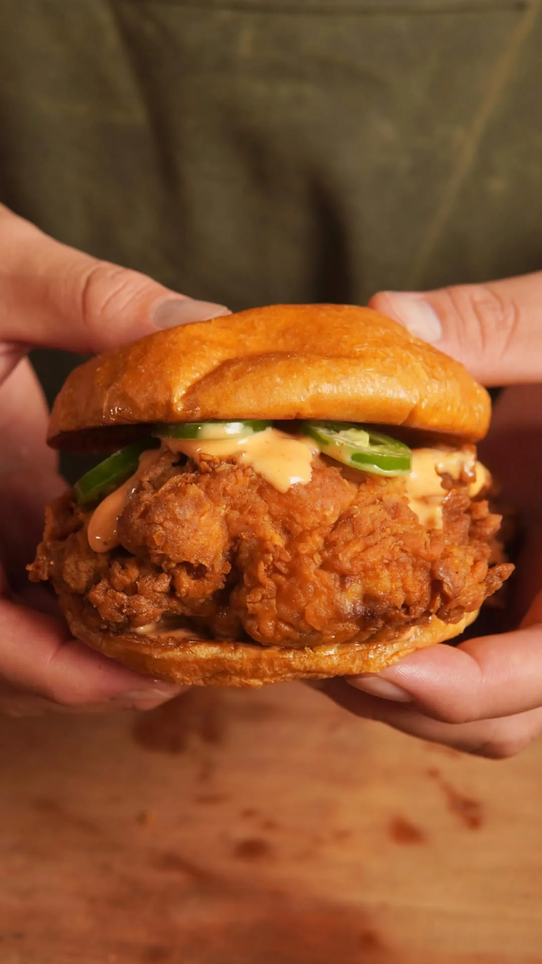 jollibee-spicy-fried-chicken-sandwich