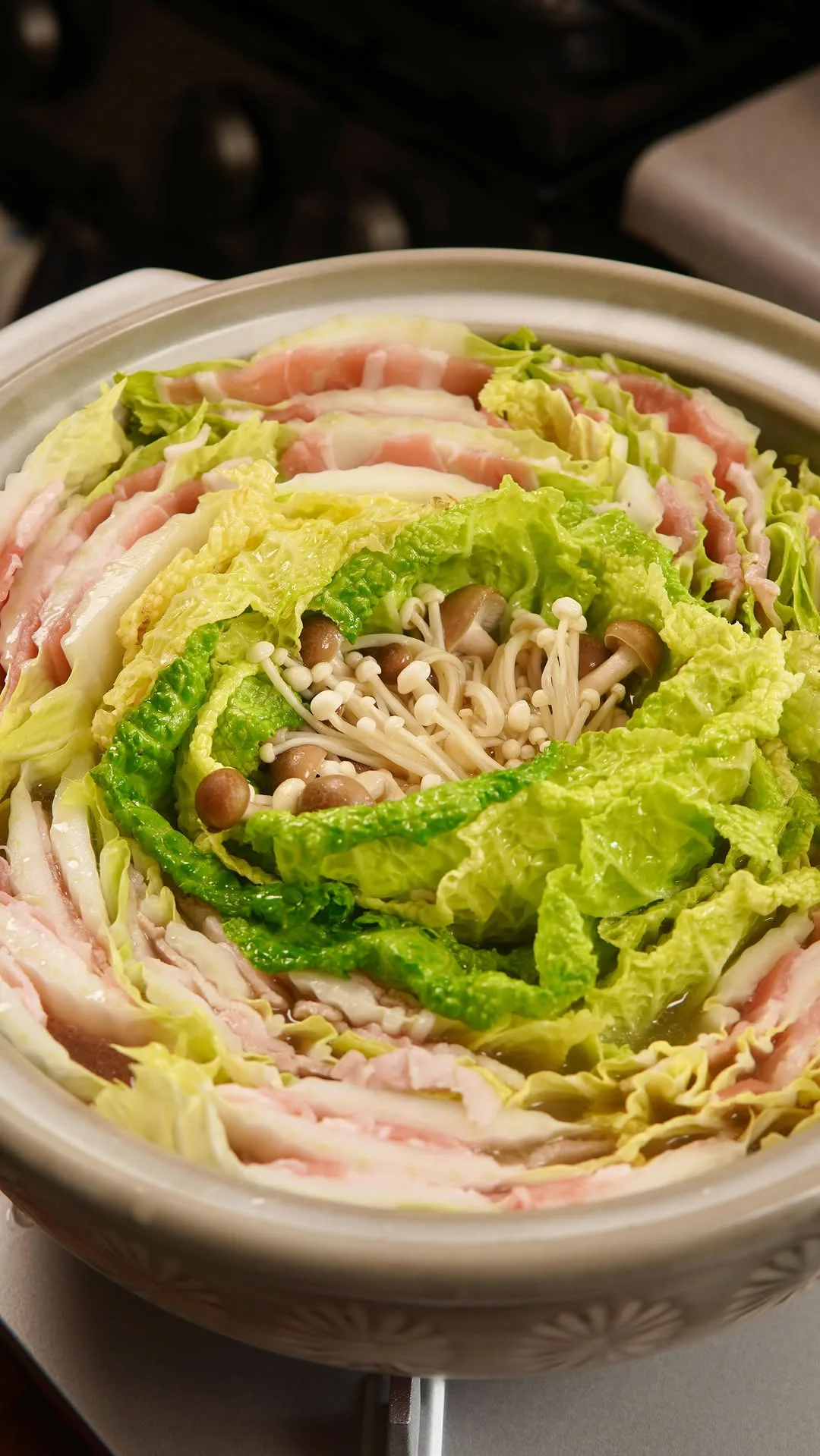 pork-and-cabbage-mille-feuille-hot-pot