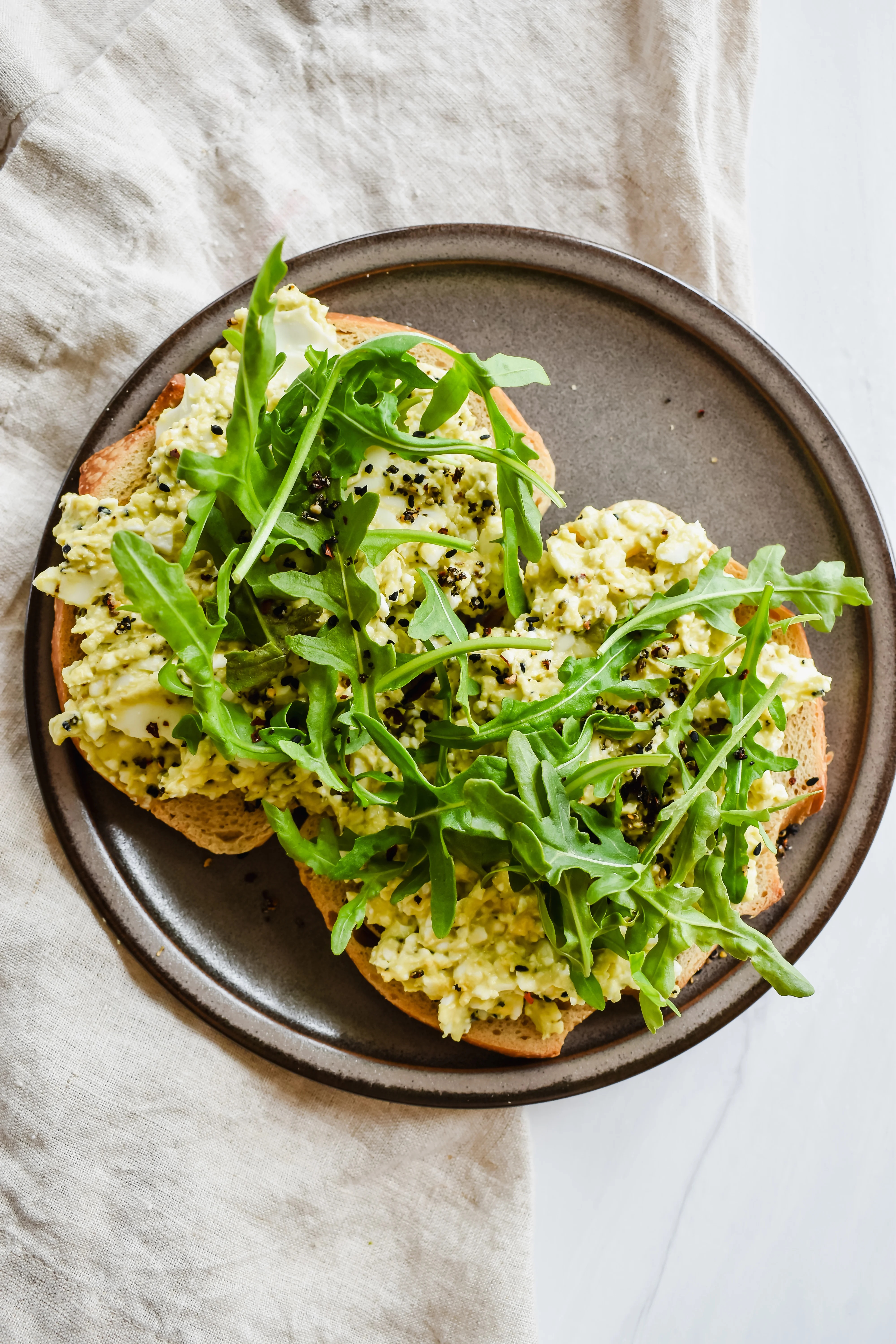 avocado-egg-toast