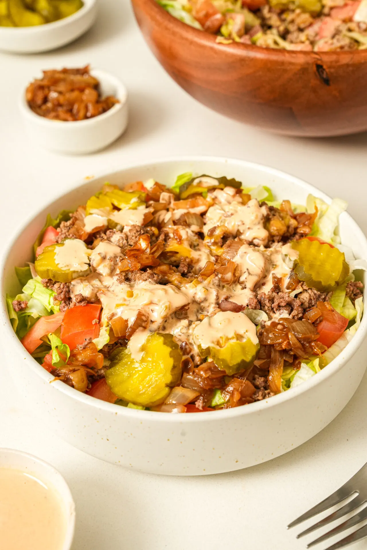 cheeseburger-salad-bowl-with-special-sauce