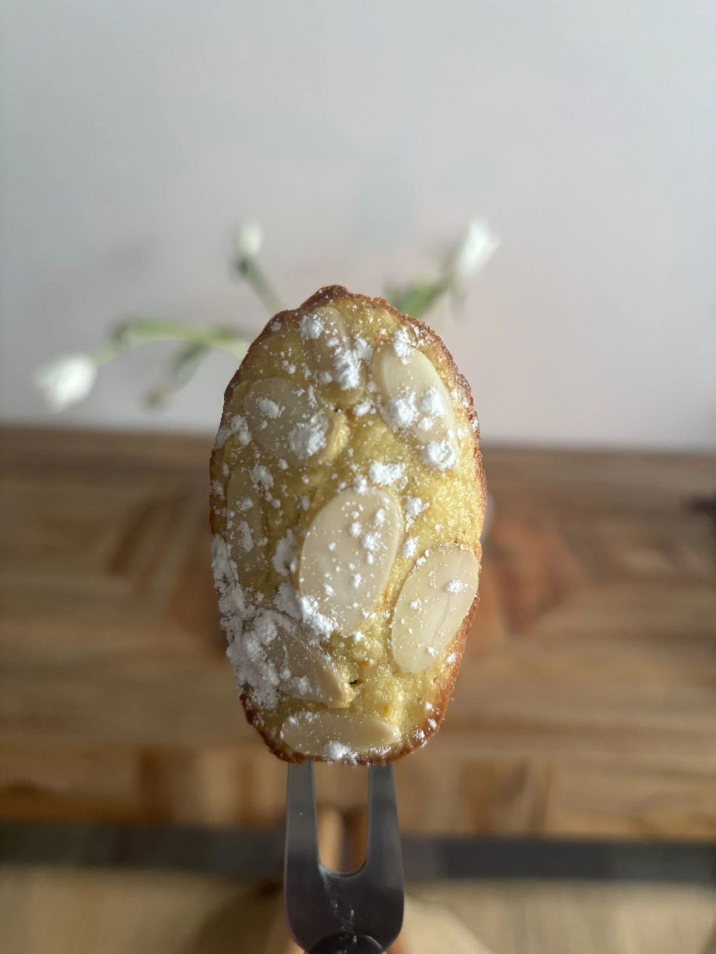 4-ingredient-citrus-almond-cakes-(gf)