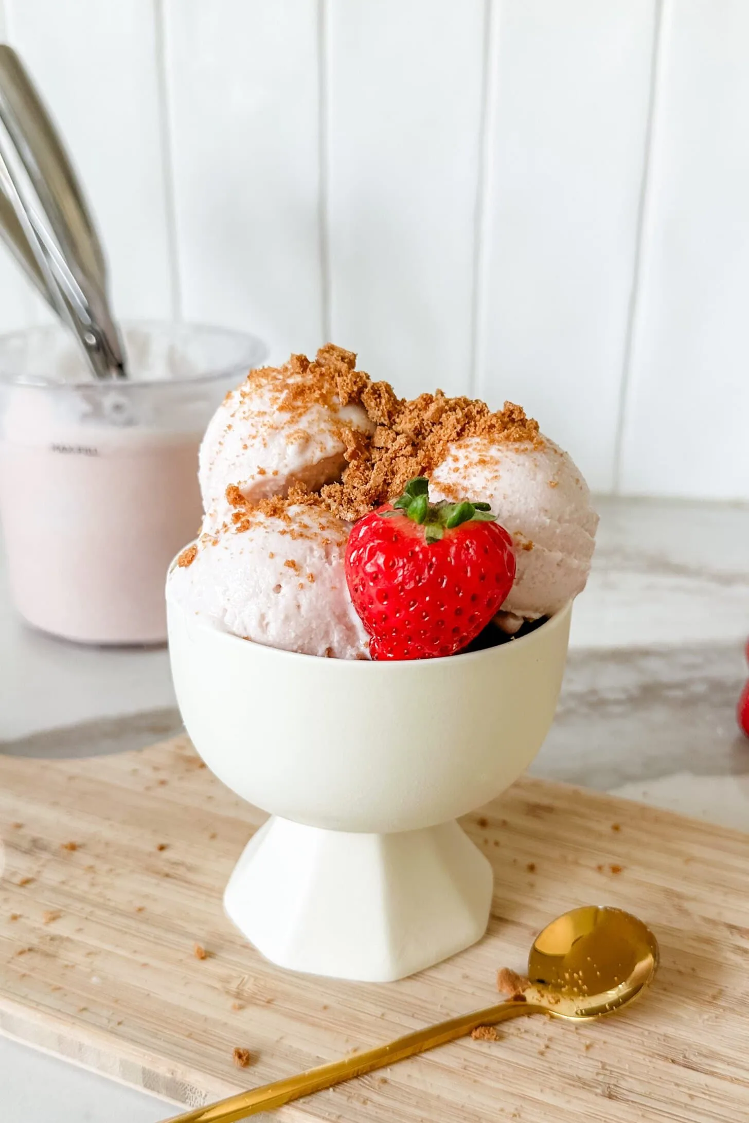 cottage-cheese-strawberry-ice-cream