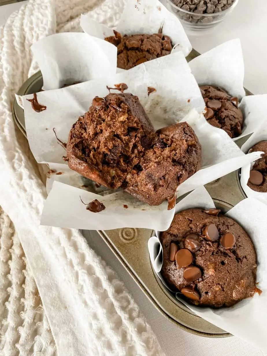 jumbo-double-chocolate-banana-muffins