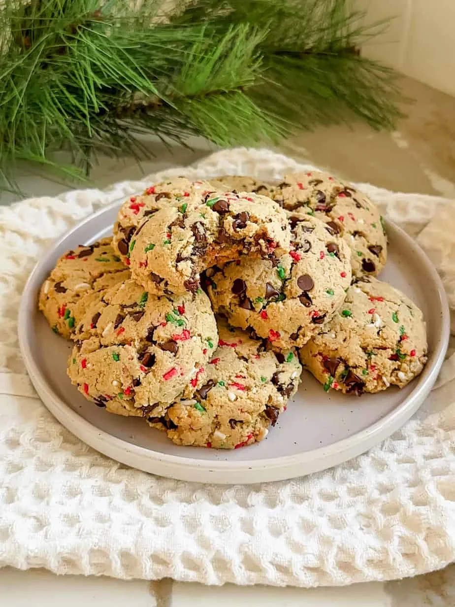 chocolate-chip-christmas-cookies
