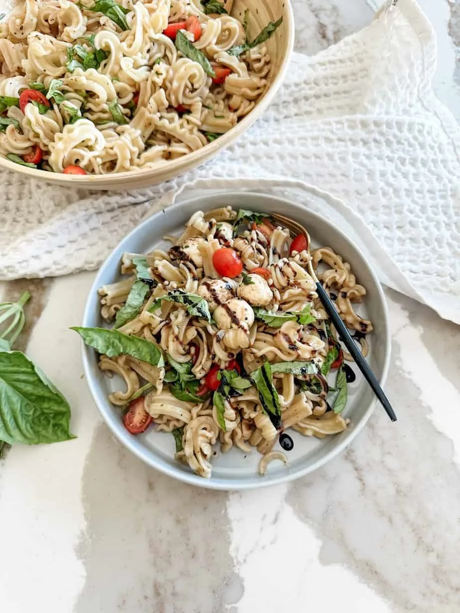 caprese-pasta-salad