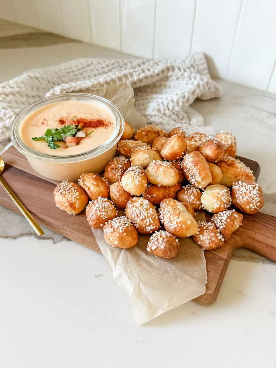 soft-pretzel-bites-with-cheese-sauce