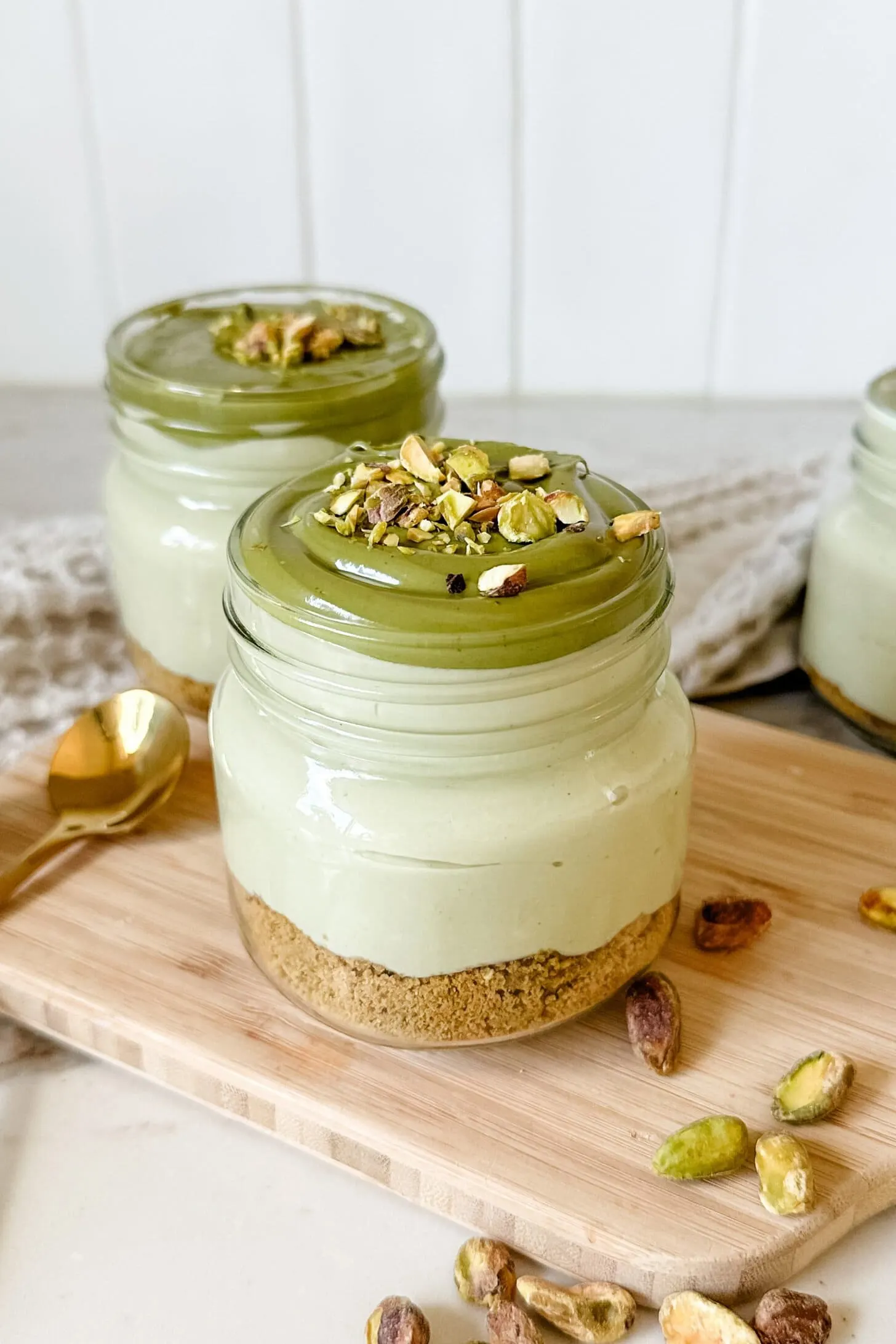 cottage-cheese-pistachio-cheesecake-jars