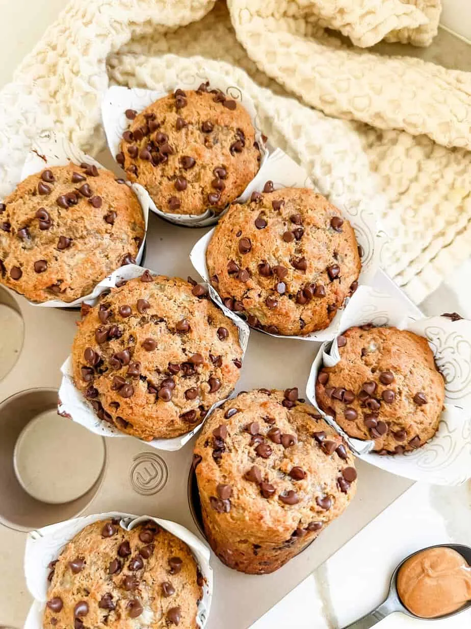 peanut-butter-chocolate-chip-muffins