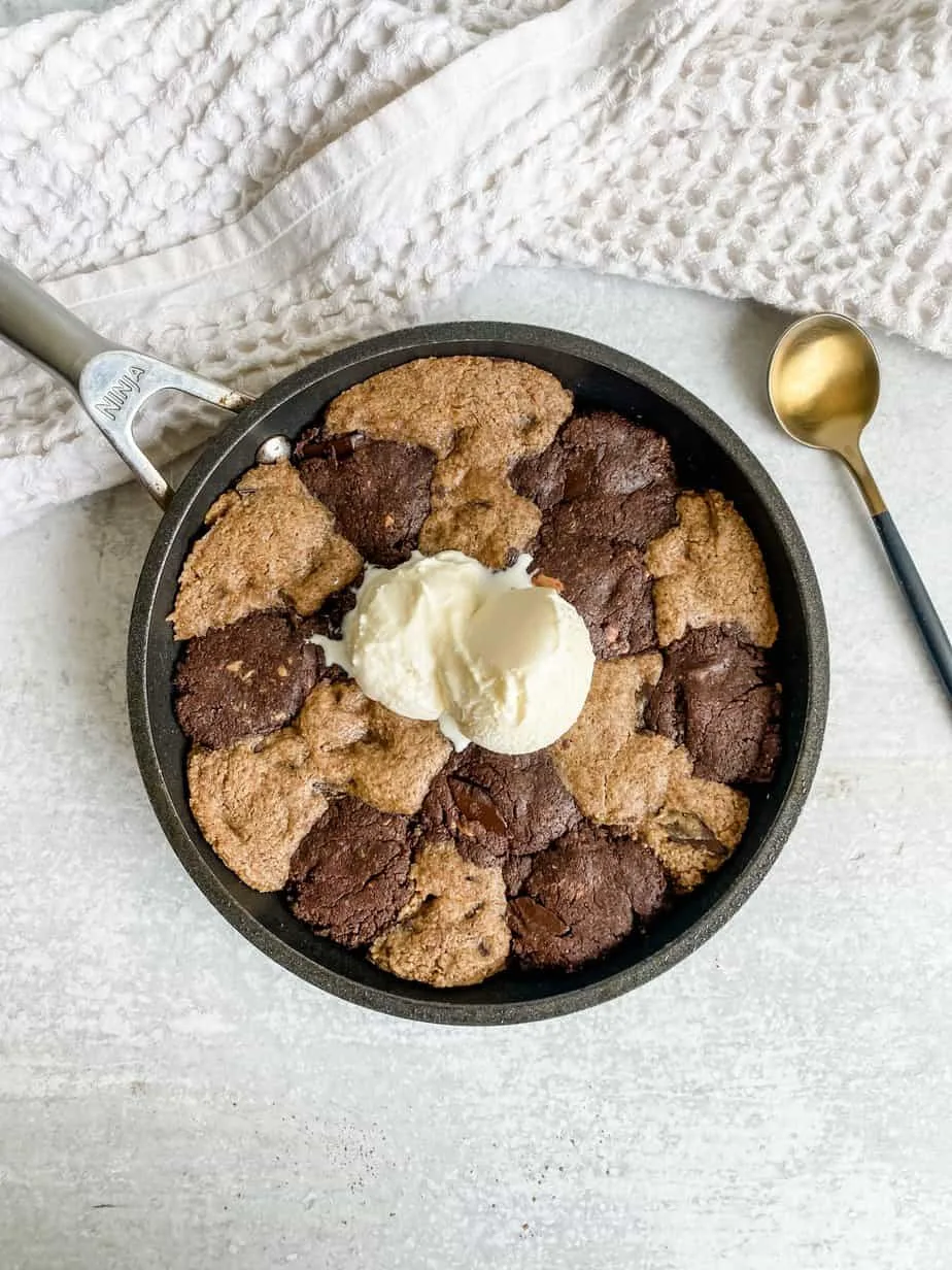 cookie-brownie-skillet