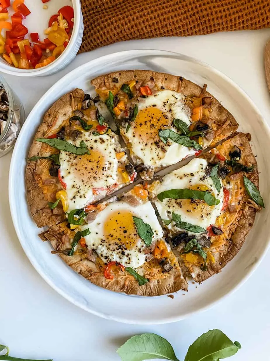 gluten-free-breakfast-pizza