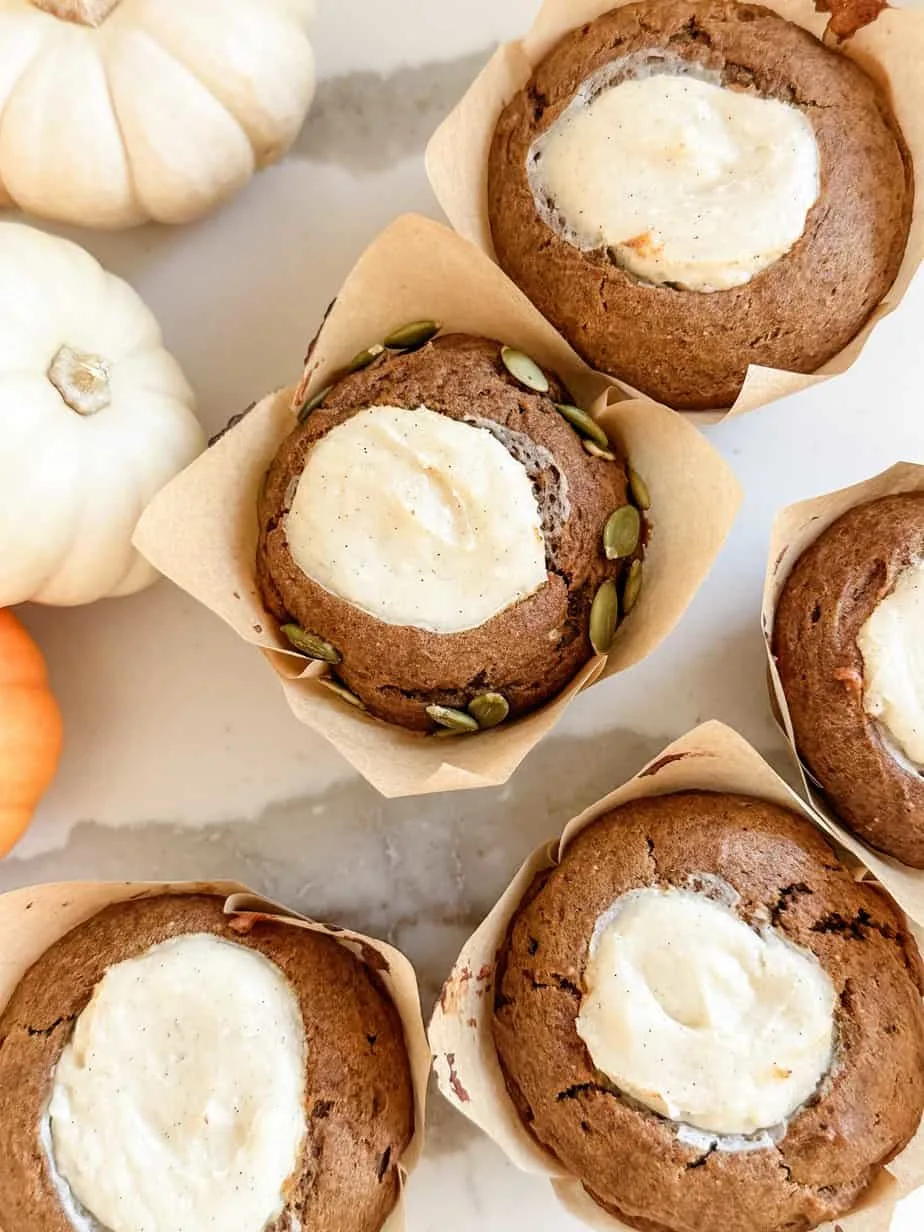 starbucks-pumpkin-cream-cheese-muffins