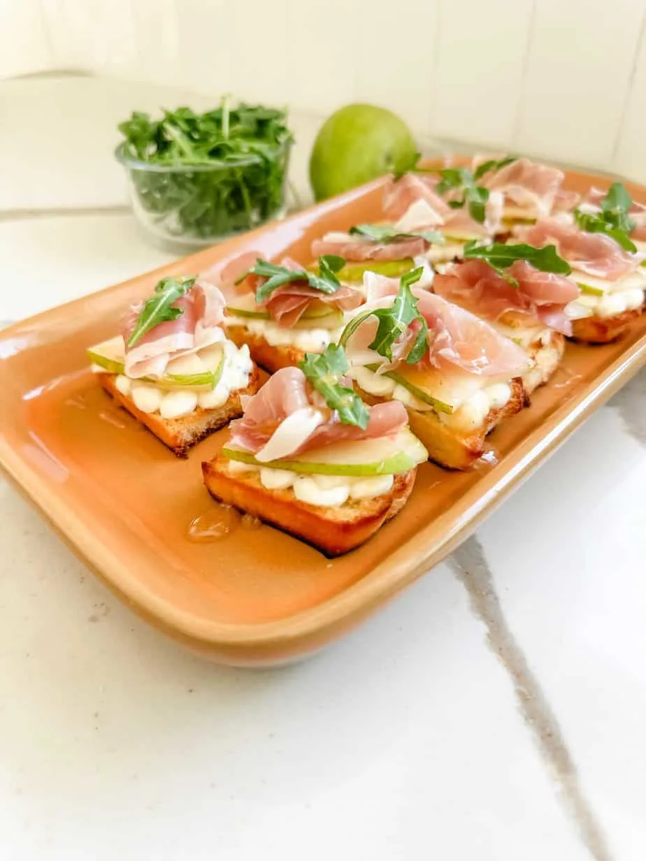 ricotta-crostini