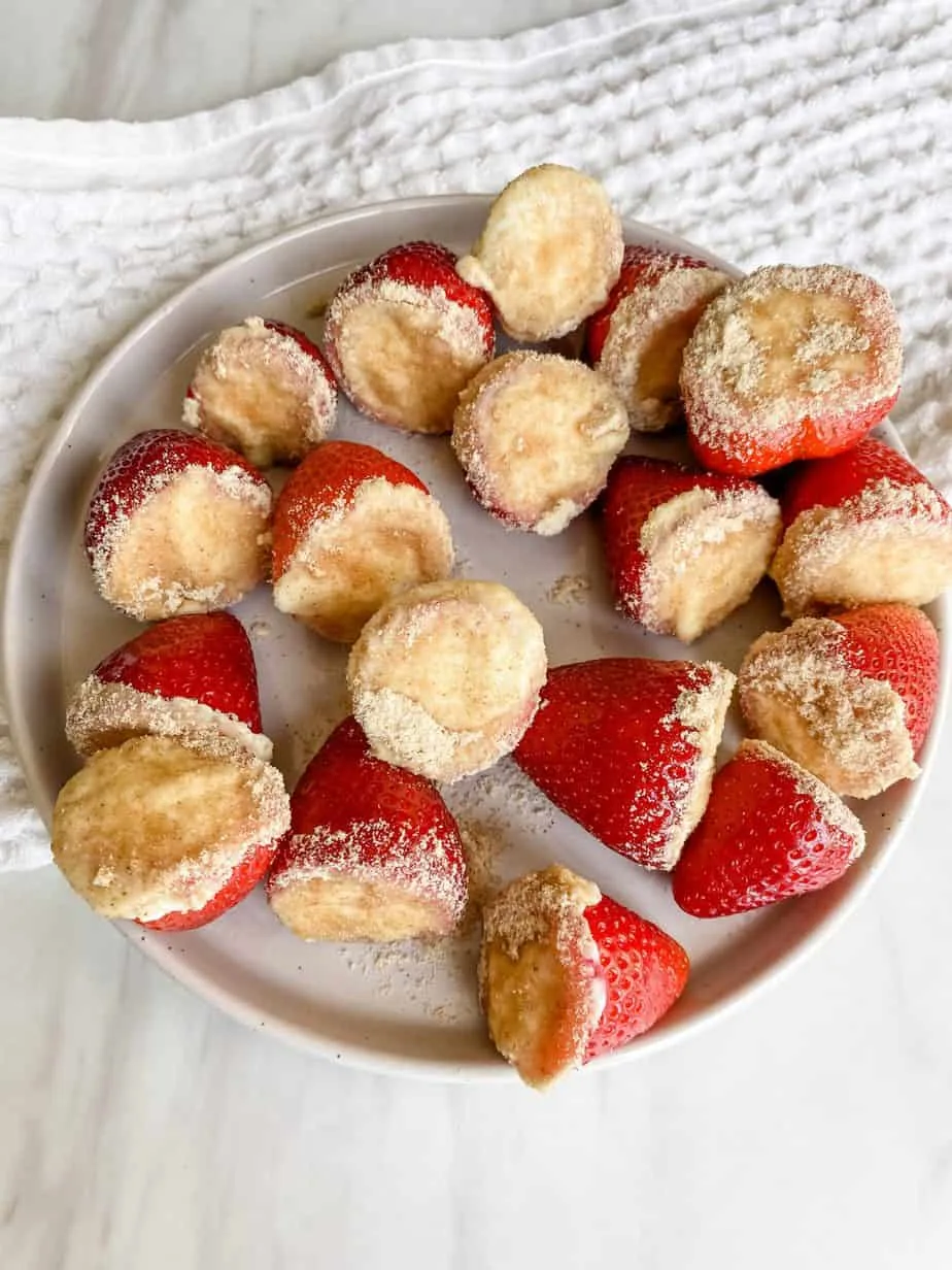 cheesecake-stuffed-strawberries