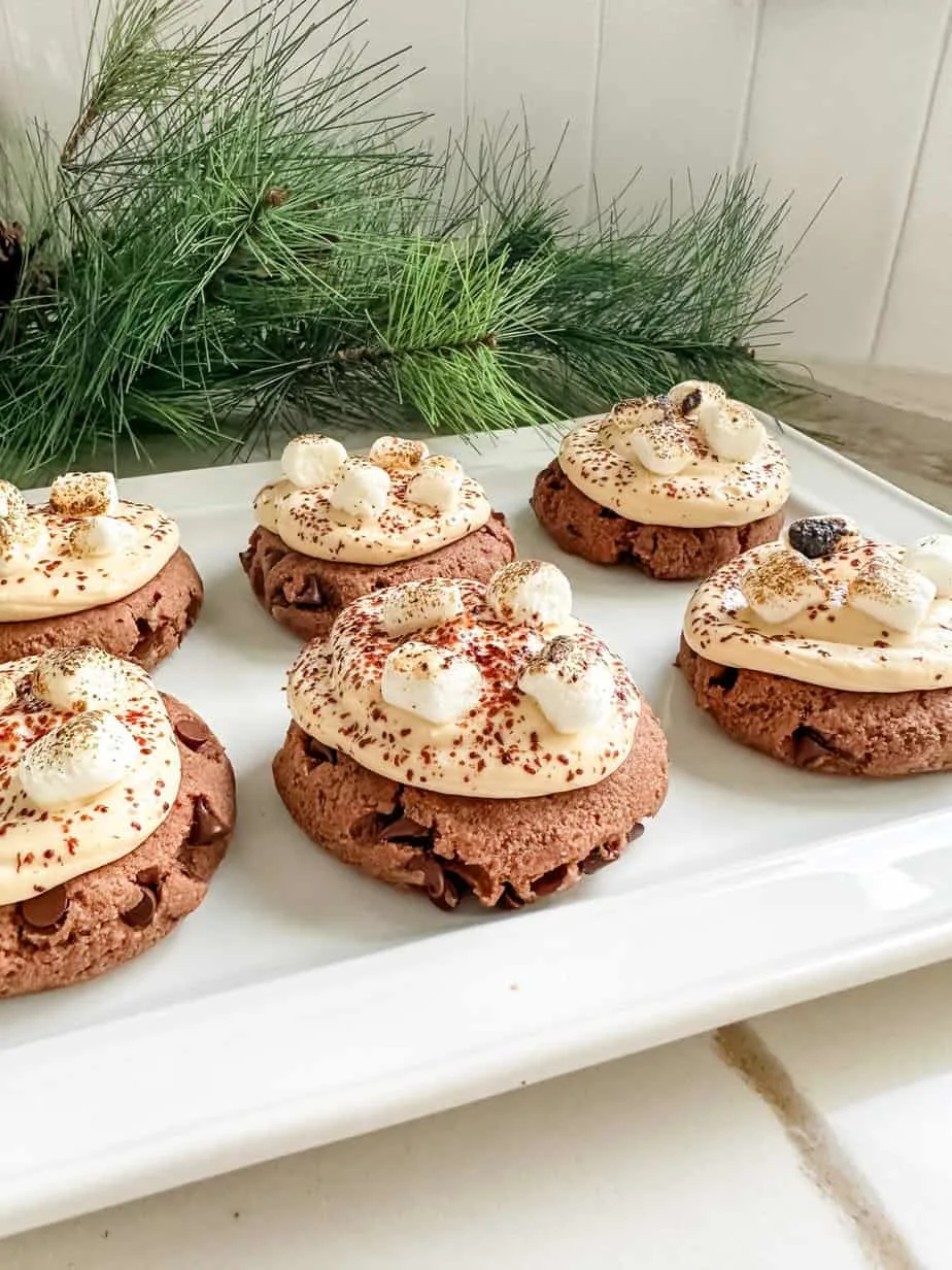 crumbl-hot-chocolate-cookie