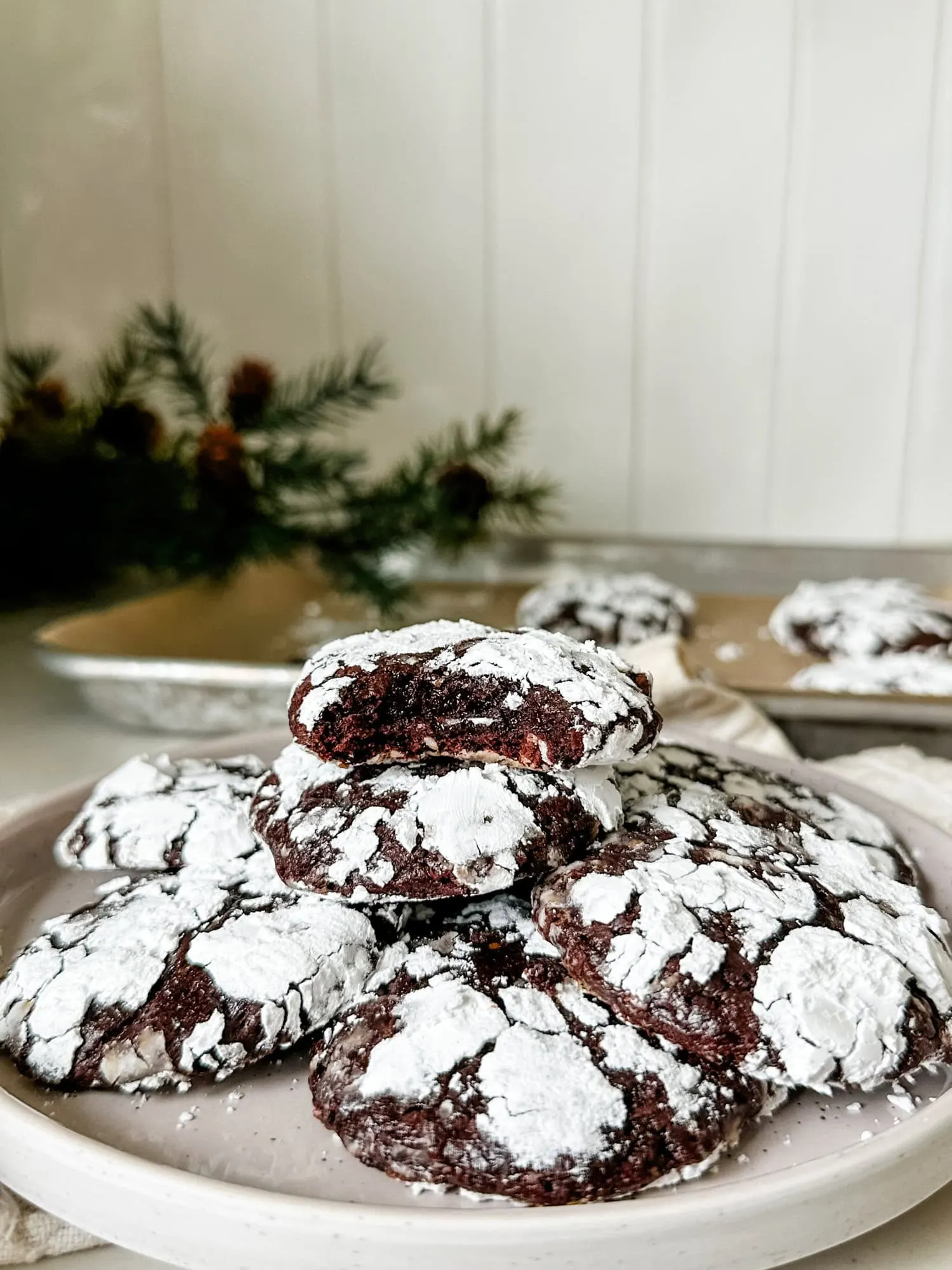 chocolate-brownie-crinkle-cookies