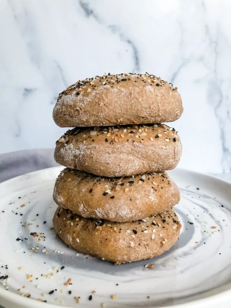 greek-yogurt-bagels