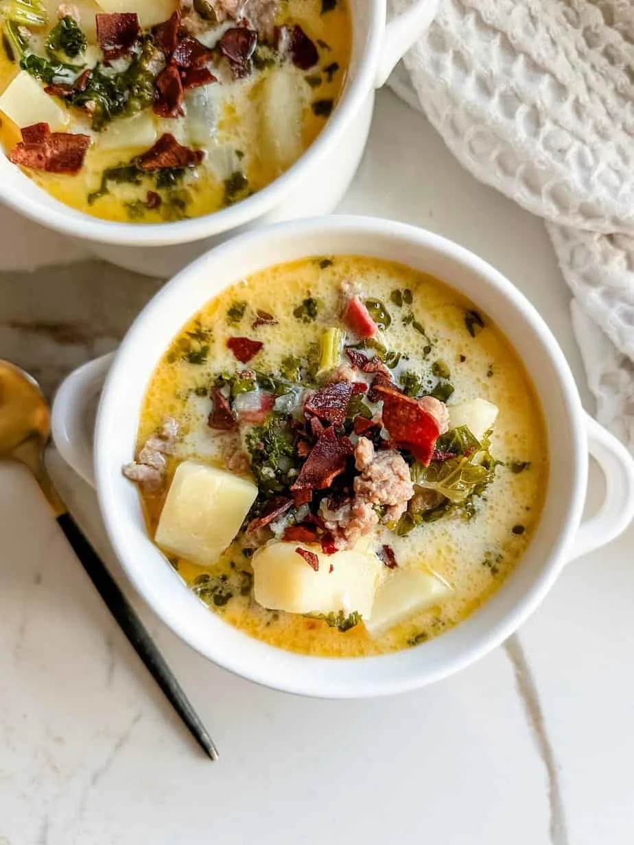creamy-tuscan-sausage-soup-(zuppa-toscana-olive-garden-copycat)