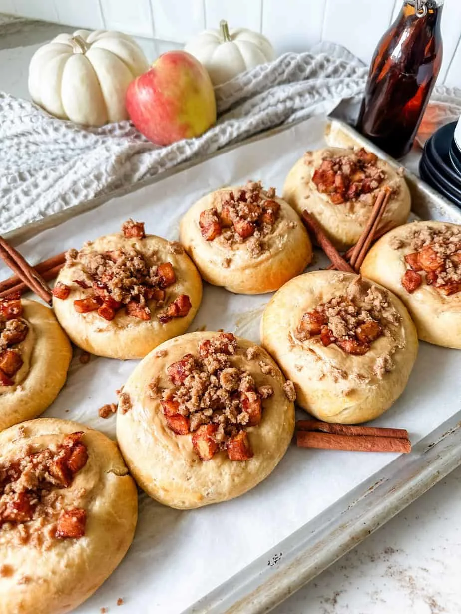 apple-cheesecake-brioche-buns