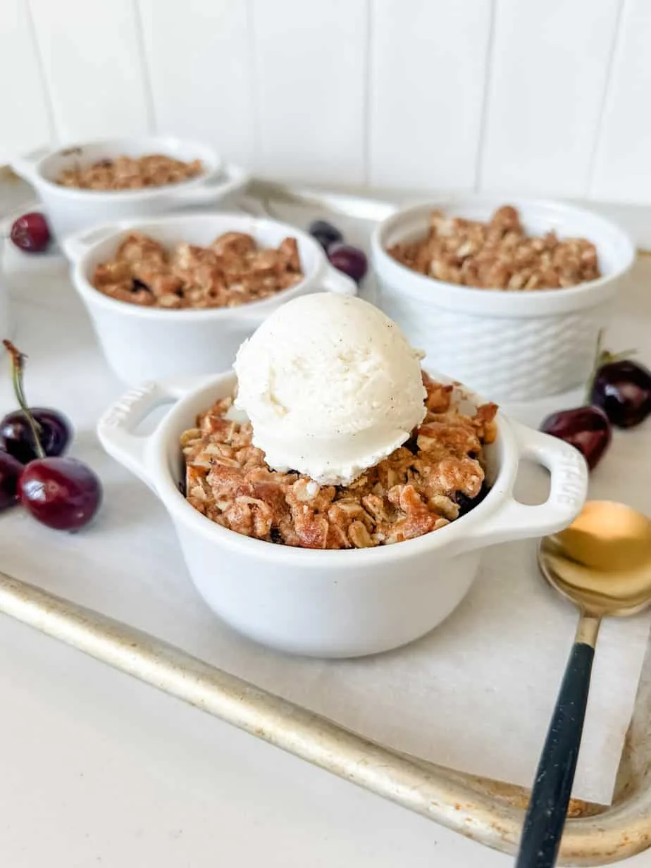 gluten-free-cherry-crisp