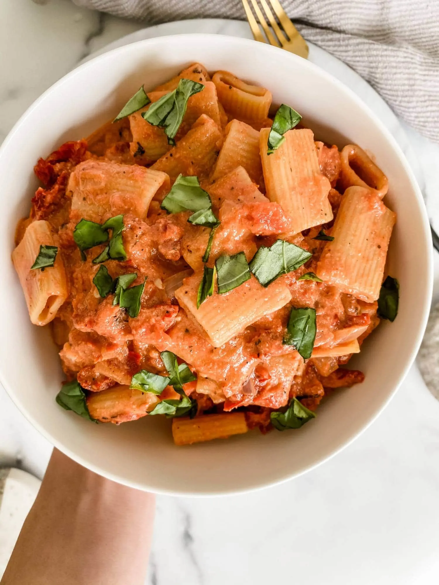 rigatoni-tomato-cream-pasta