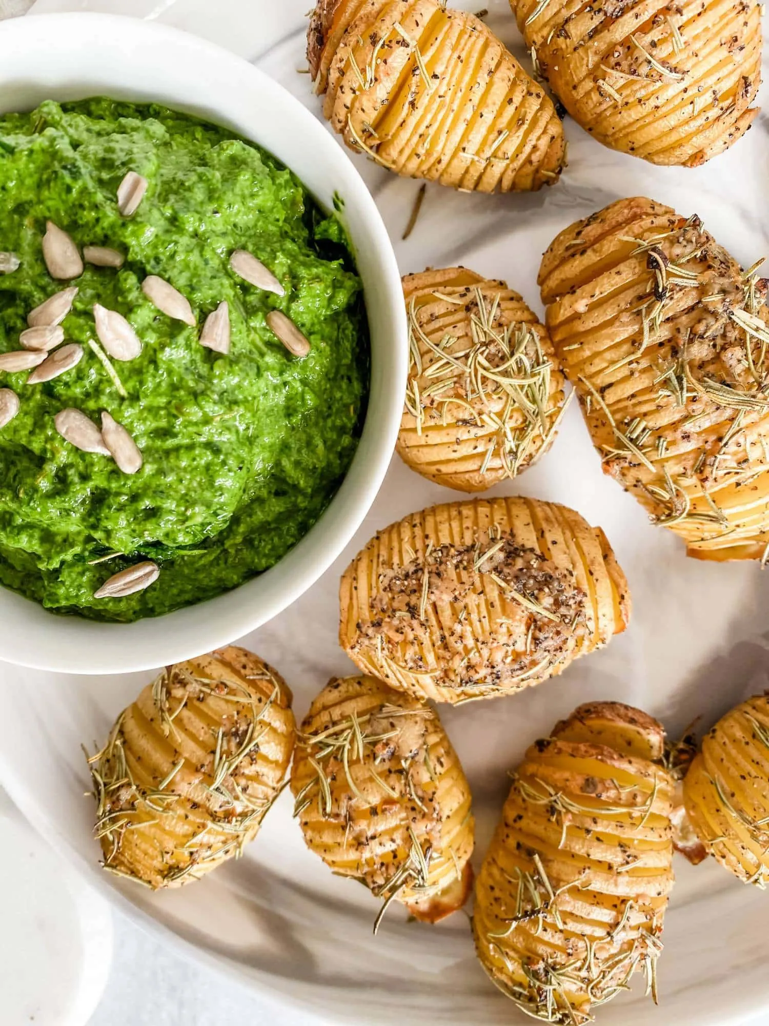 hasselback-garlic-potatoes