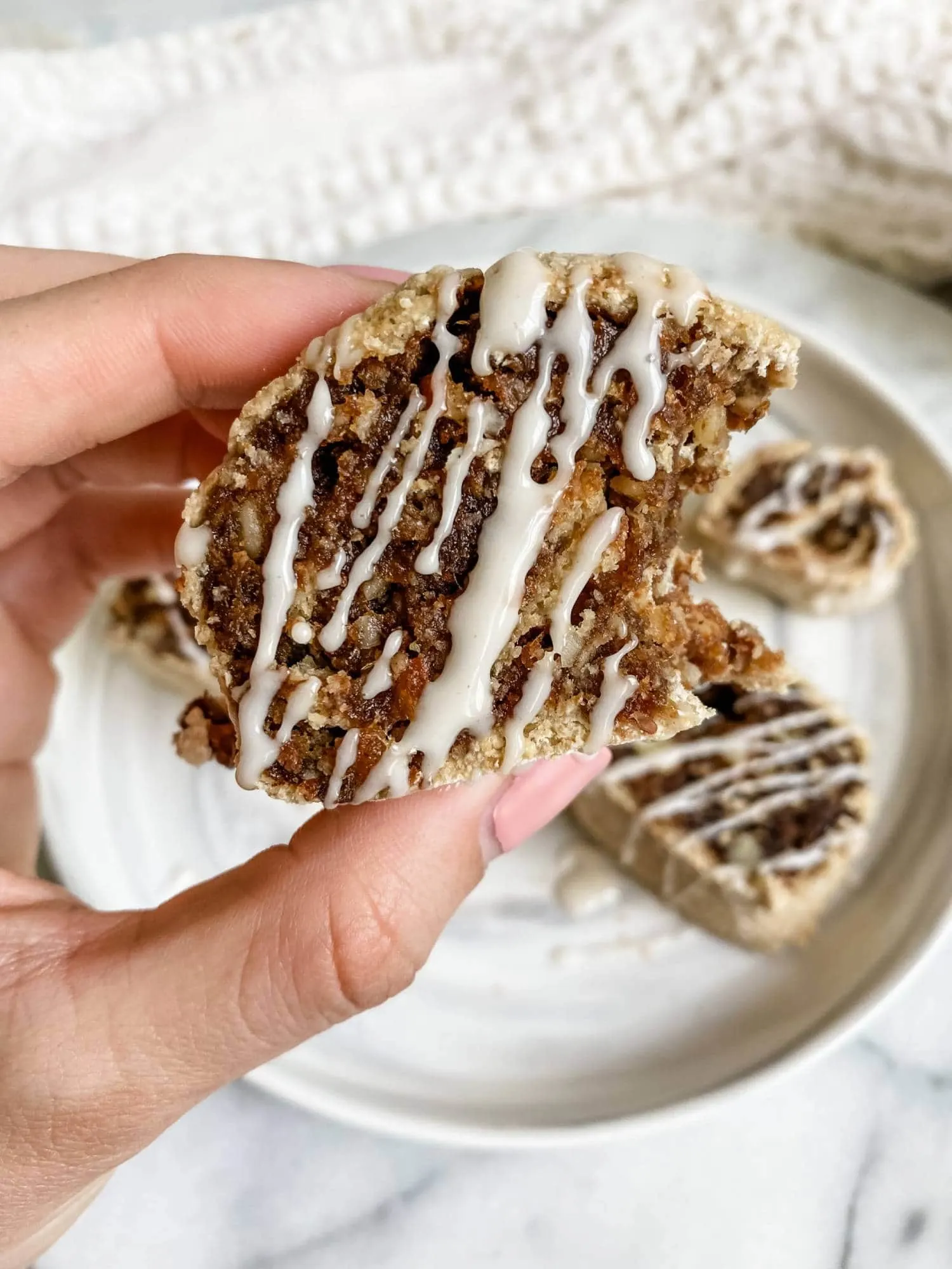 no-bake-cinnamon-rolls-raw-vegan