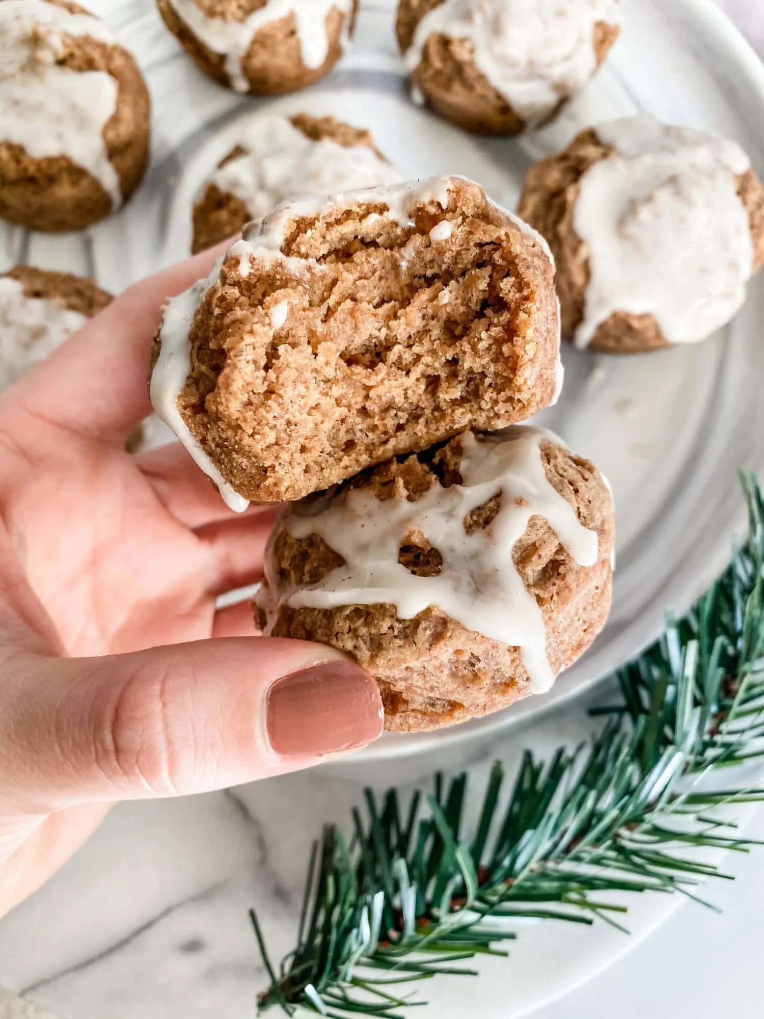 gingerbread-muffins