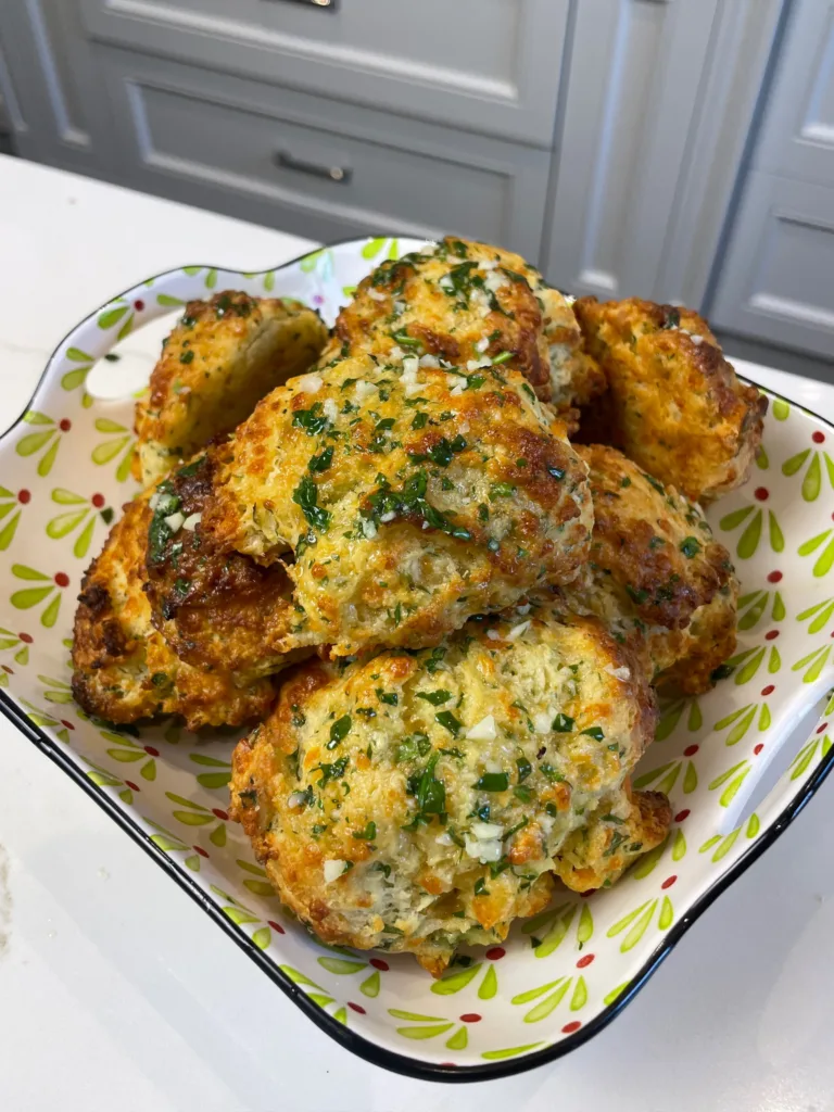red-lobster-cheddar-bay-biscuits-(easy)