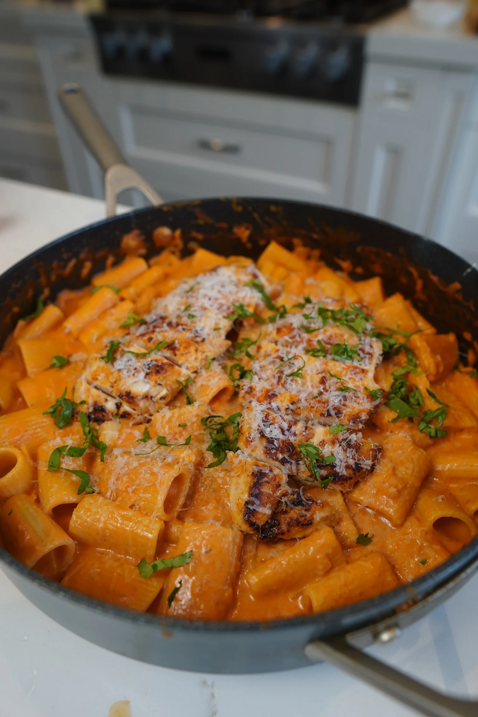 rose-pasta-with-chicken-breast