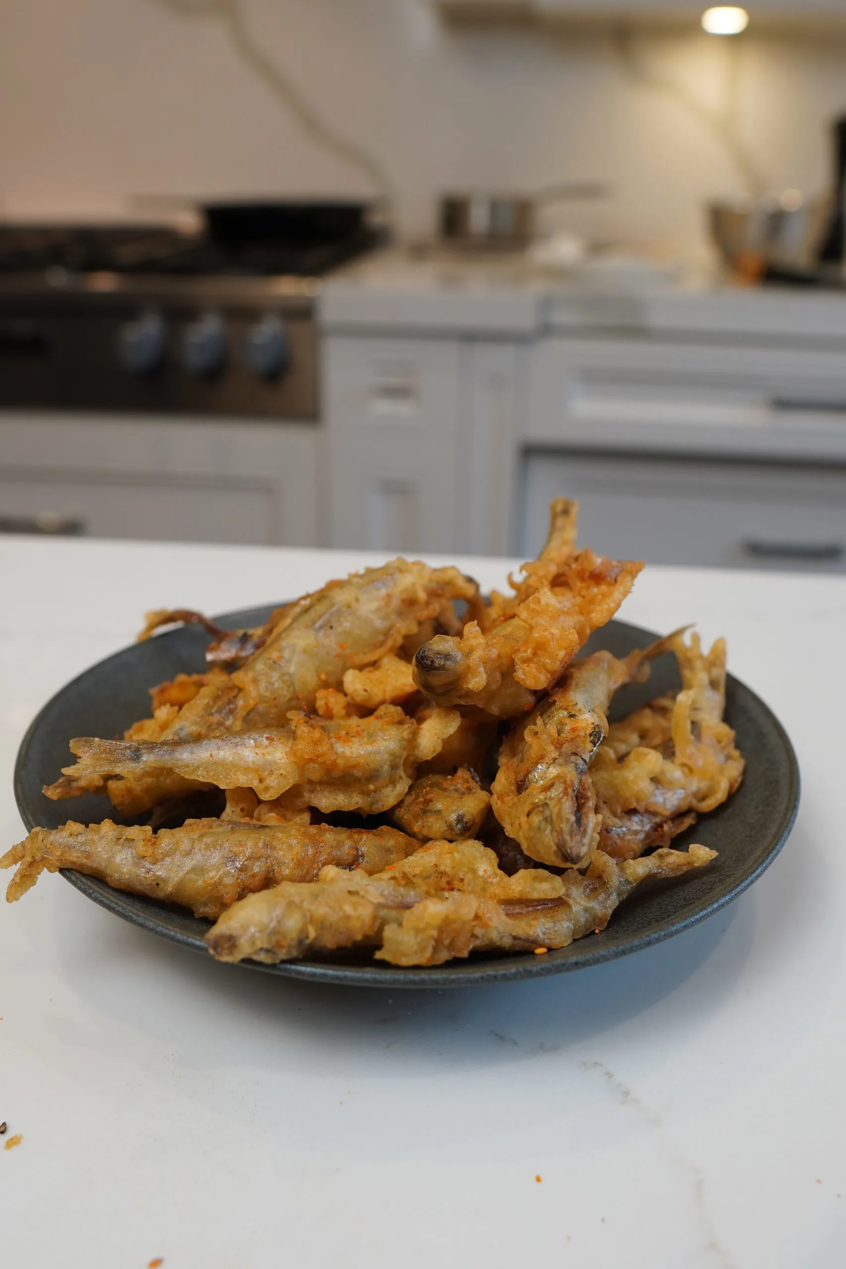 crispy-fried-capelin-()