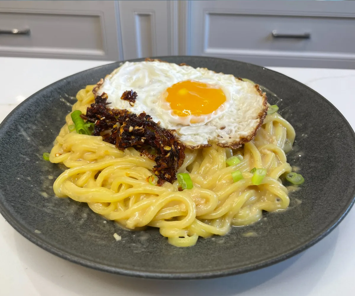 10-minute-miso-garlic-noodles
